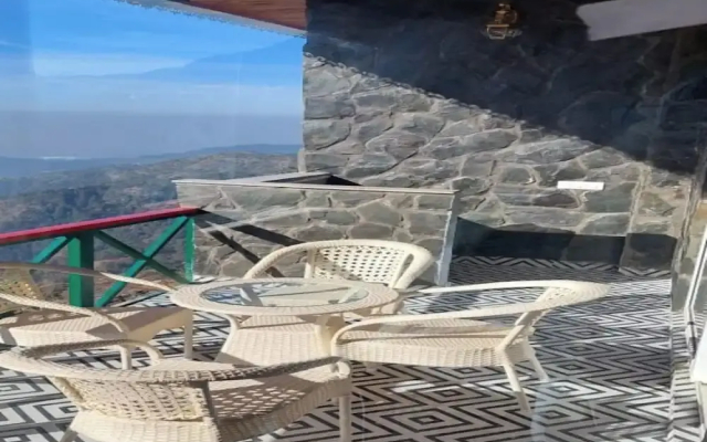Veenu's Cottage