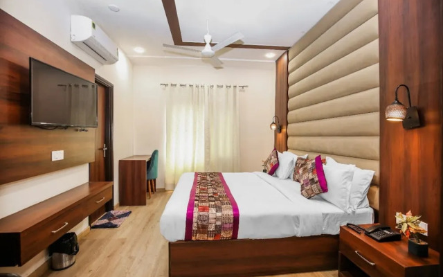 Goroomgo Karan Residency Amritsar