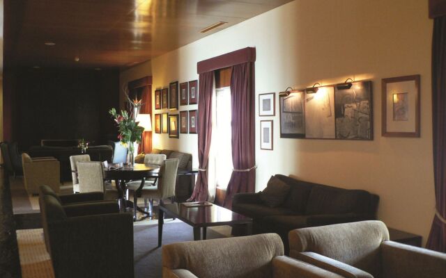 Golden Tulip Caramulo