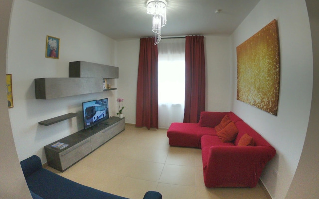 Caserta Royale Apartment