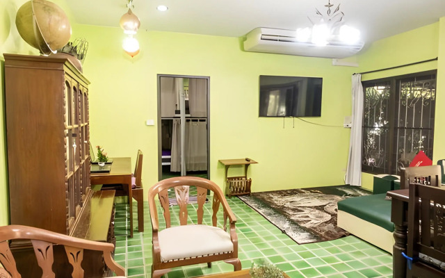 Plus Hostel Ayutthaya