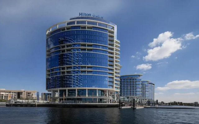 Hilton Dubai Creek Hotel & Residences