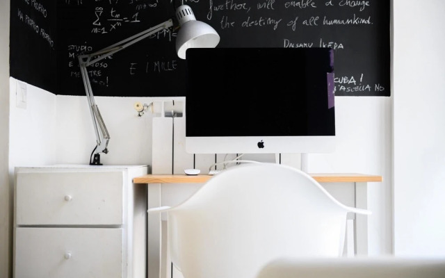 Vespa Apartment - Via Miroballo 19