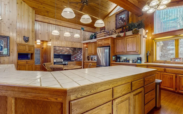 Big Bear 7th Heaven #714