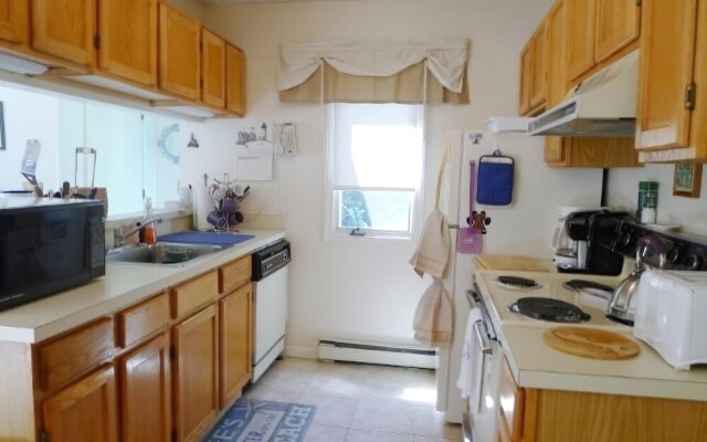 131 Howland - 2 Bedroom Condo