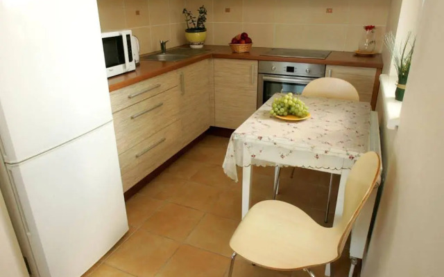 ANTONIO APARTMEnT