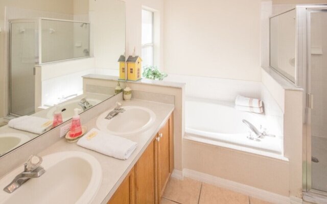 Magical Creekside 3 Bedroom Home