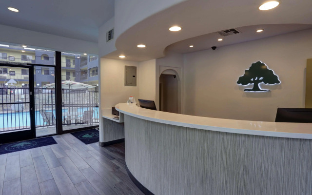 GreenTree Pasadena Inn