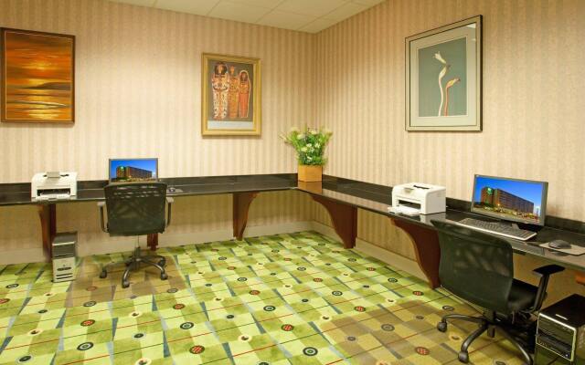 Delta Hotels by Marriott Muskegon Convention Center