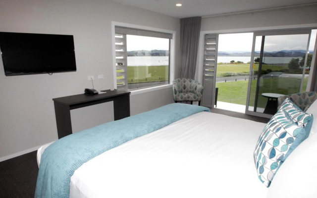 East Pier Hotel