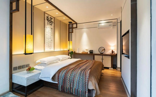 Caiyunjian Boutique Inn (Renwen Tese)