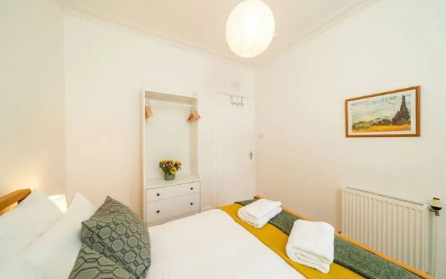 Riverview - Overlooks The Tay