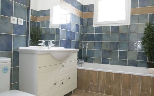 Comfortable studio with dishwasher in the middle of Provence
