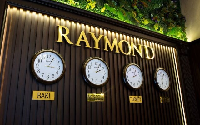 Отель Raymond