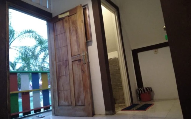 Pantai Suwuk River View Bungalow