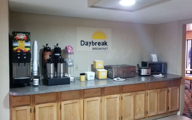 Days Inn By Wyndham West Memphis, Ar