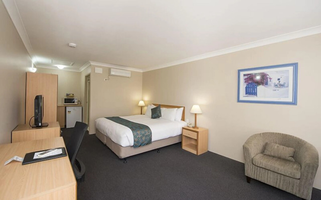Harbour Sails Motor Inn