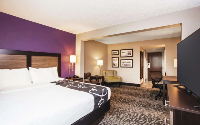 La Quinta Inn & Suites by Wyndham Clearwater South