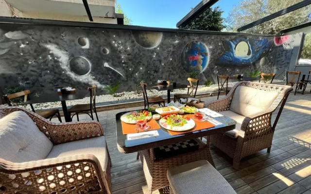 City Moonlight Apart Hotel