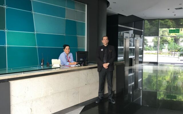 Luxury Suites Riverfront GYE