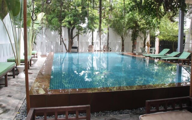Circa 51 Boutique Residence