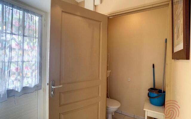 Studio Lamalou-les-Bains, 1 pièce, 2 personnes - FR-1-451-153