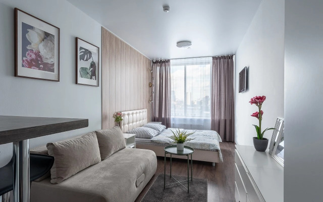 AHause на Малышева 42а