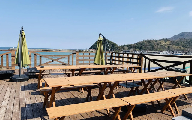 Beach Side Village Familiar-Hostel