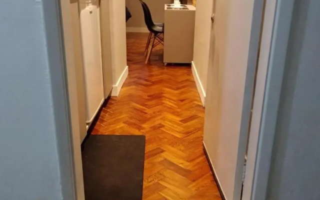 Studio 156, ótima localização, 150 metros do mar