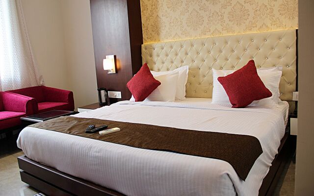 Hotel Taj Heights