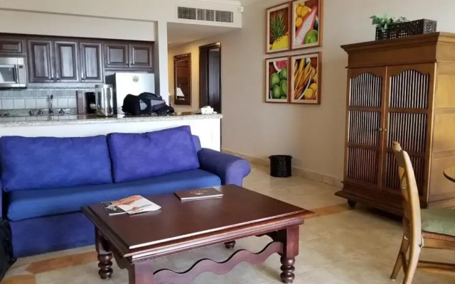 Suites at Sunset Beach Cabo San Lucas Golf and Spa