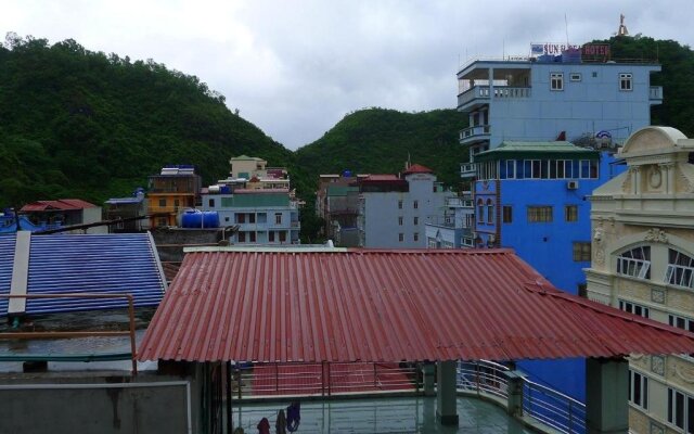 Cat Ba Climbing Hotel