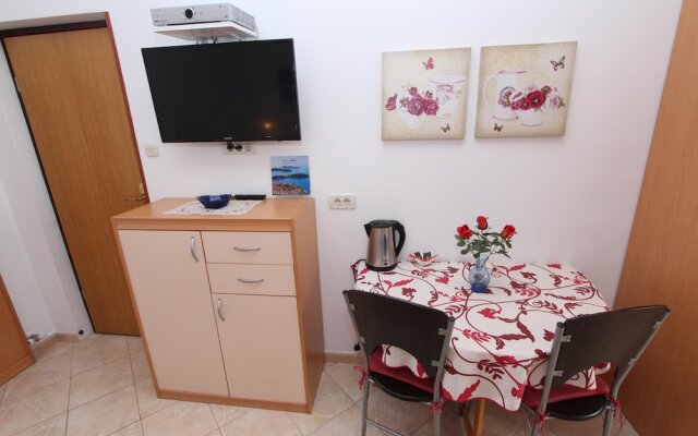 Guests House Lea