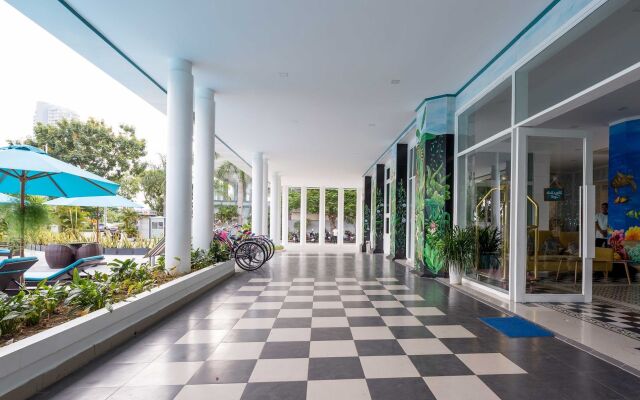 Flora Beach Hotel & Spa