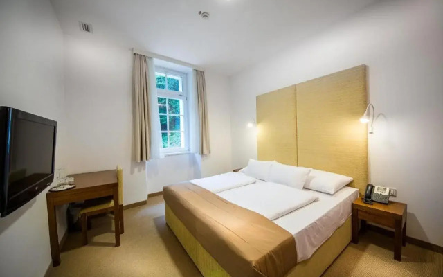 Rimske terme - Hotel Zdraviliški Dvor