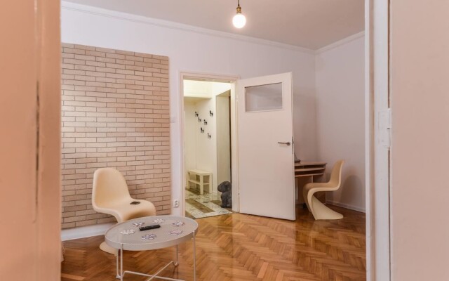 Two Bedroom Parensov Central Apartment