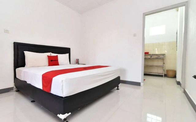 RedDoorz near Tanjung Benoa Beach