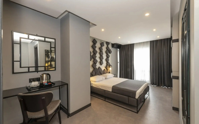 White Palace Hotel