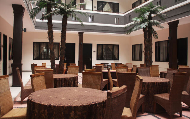 ZEN Rooms Grand Hotel Lembang