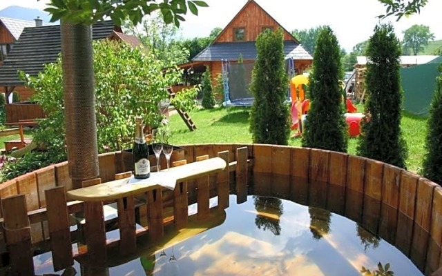 Zbojn¿a drevenica 3