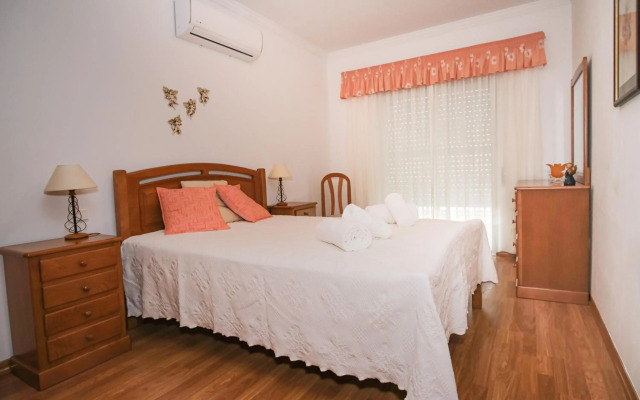 Apartamento T2 em condomínio fechado.