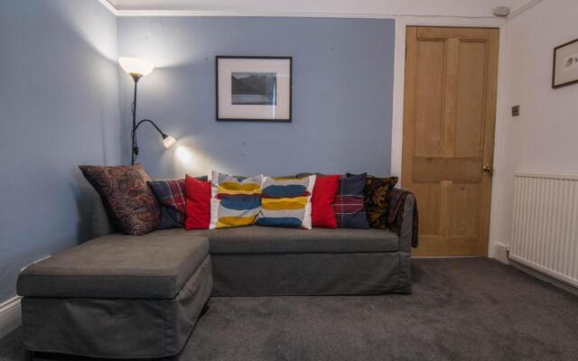 426 Homely 1 Bedroom Apartment in Leith