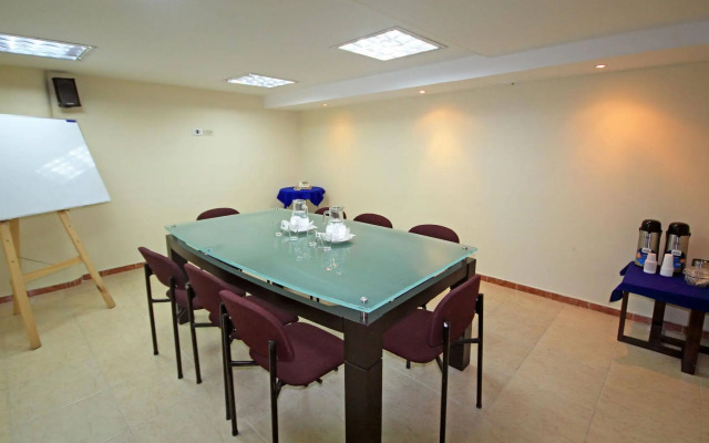 Hotel Plaza Versalles