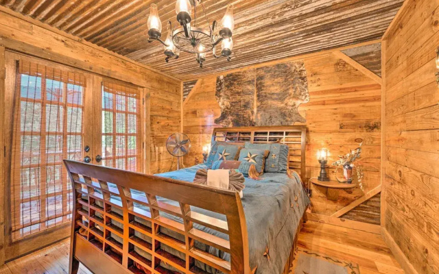 2 Mi to Choctaw Landing: 'western Daze' Cabin!