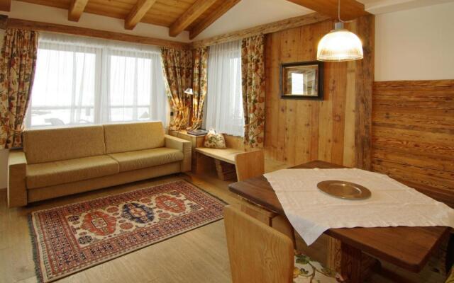 Cësa Marmolada - Art Chalet