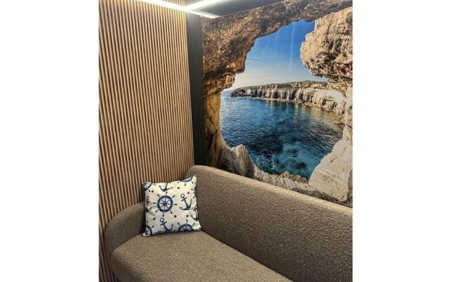 Premium Houseboat Blue Lagoon