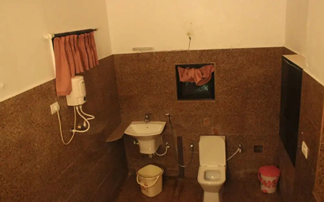 LSQ Luxuria (Nagaon)