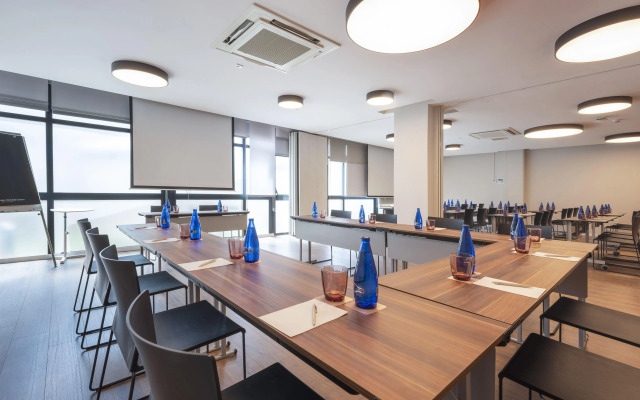 Отель Malaga Alameda Centro Affiliated by Meliá