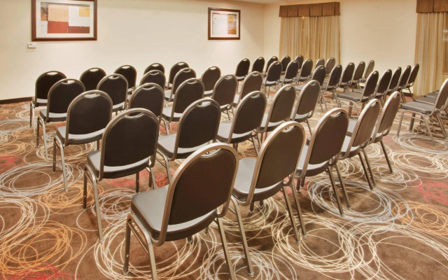 Holiday Inn Express & Suites Chowchilla - Yosemite Park Area by IHG