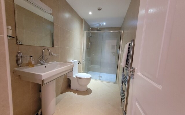 Llys Aeron Guest House